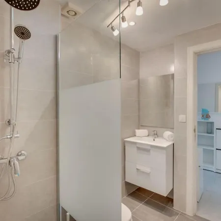 Apartamento Aan Zee - Airco - Verwarmde Zwembaden *